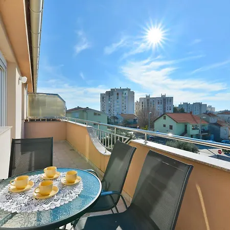 Stadion Apartment *